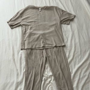 Beige wishlist M/L set